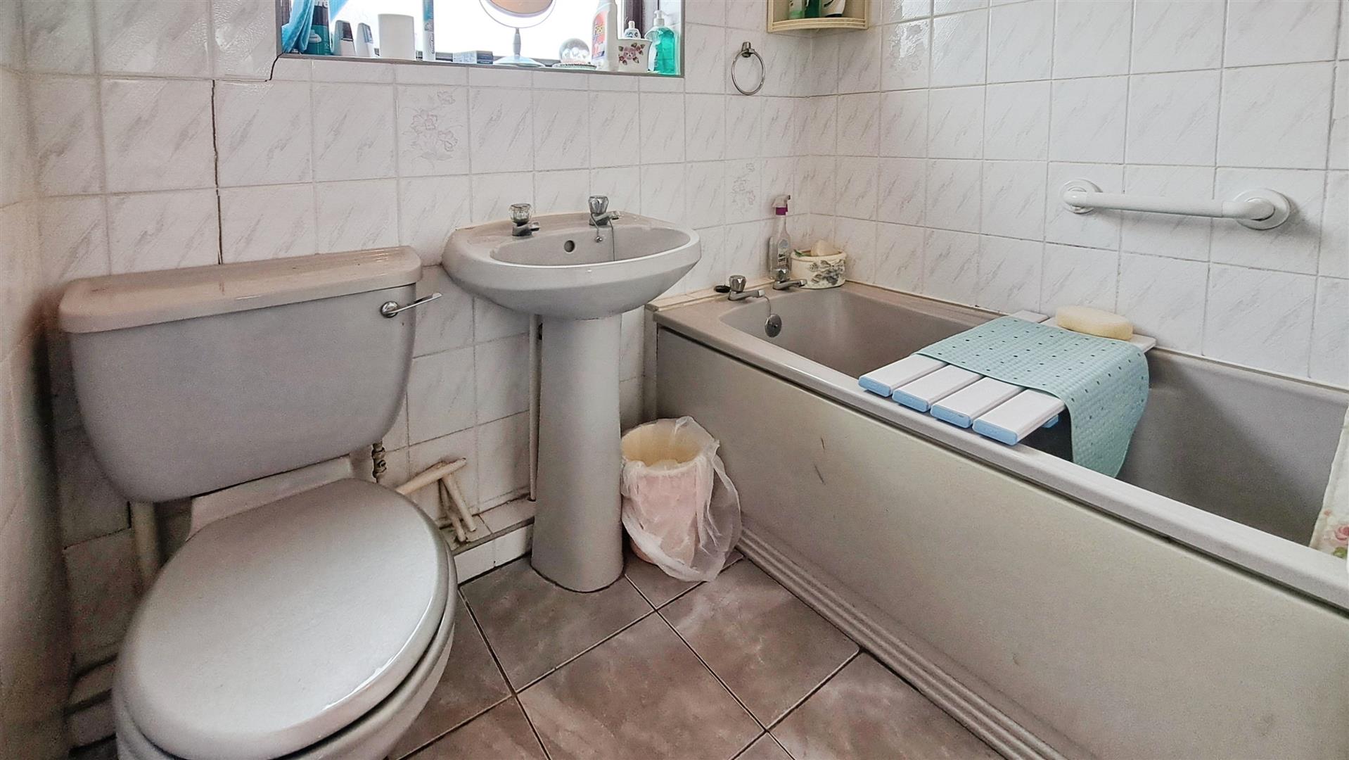 Druridge Drive, Blakelaw, Newcastle Upon Tyne , NE5 3JS